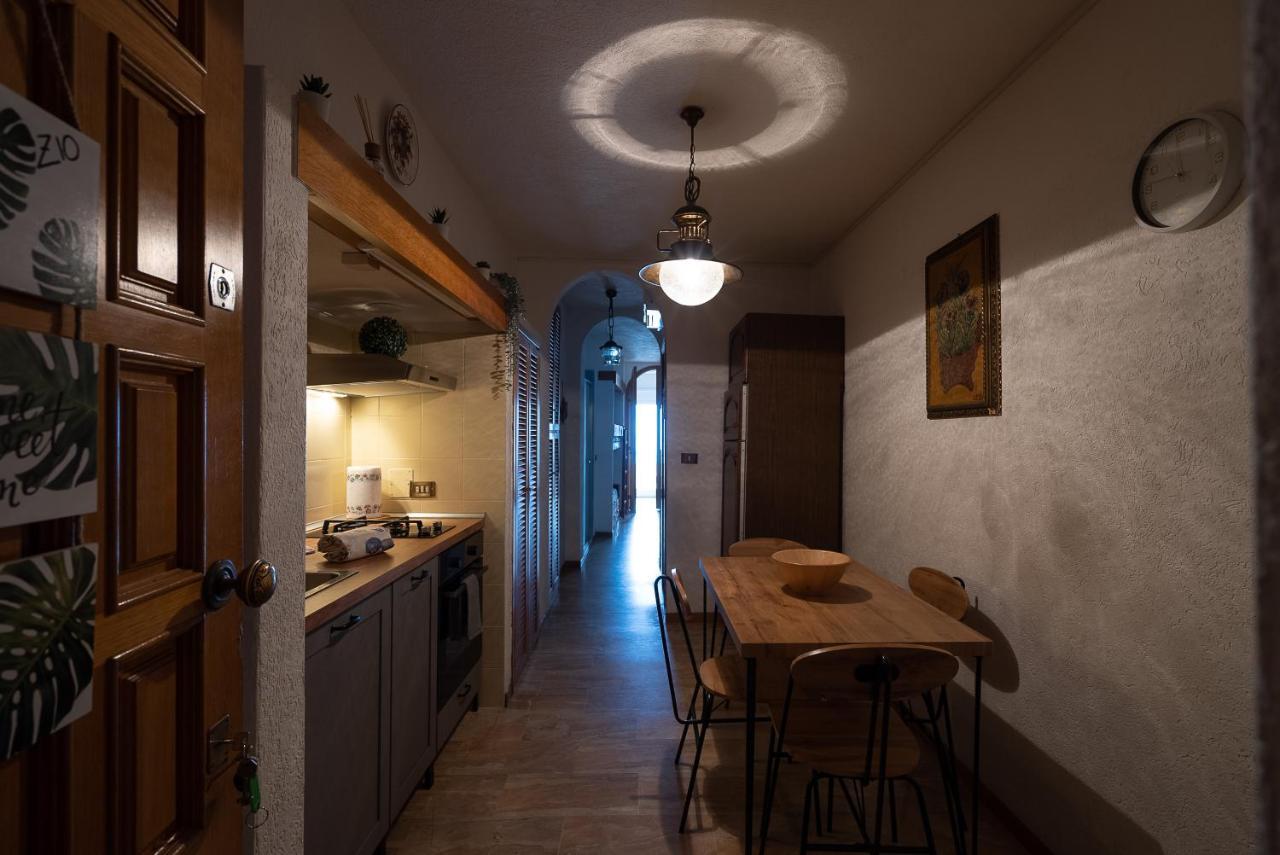 Appartamento Fronte Mare Con Terrazzo Zio อาลัสซิโอ ภายนอก รูปภาพ