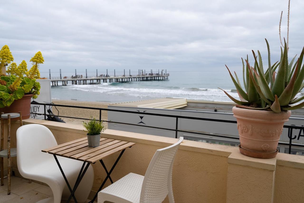 Appartamento Fronte Mare Con Terrazzo Zio อาลัสซิโอ ภายนอก รูปภาพ